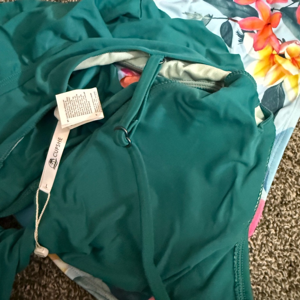Cupshe Teal Ruffle Tankini Top with Light Blue Tropical Floral Bottoms - Picture 4 of 4